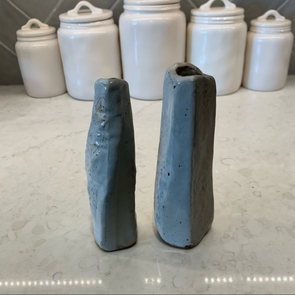🚨LAST CHANCE 🚨Handmade Pair Gray  Dragon Fly Ceramic Bud Vases - Picture 4 of 6